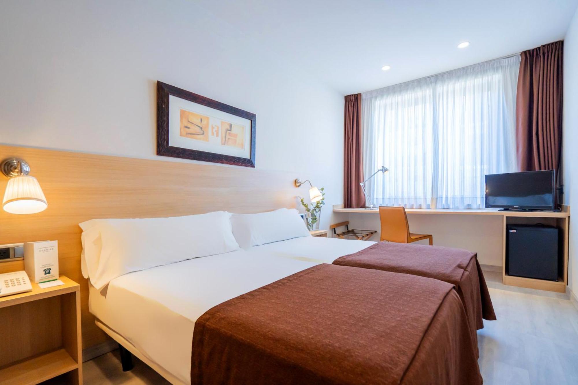 Glories 3* Barcelona