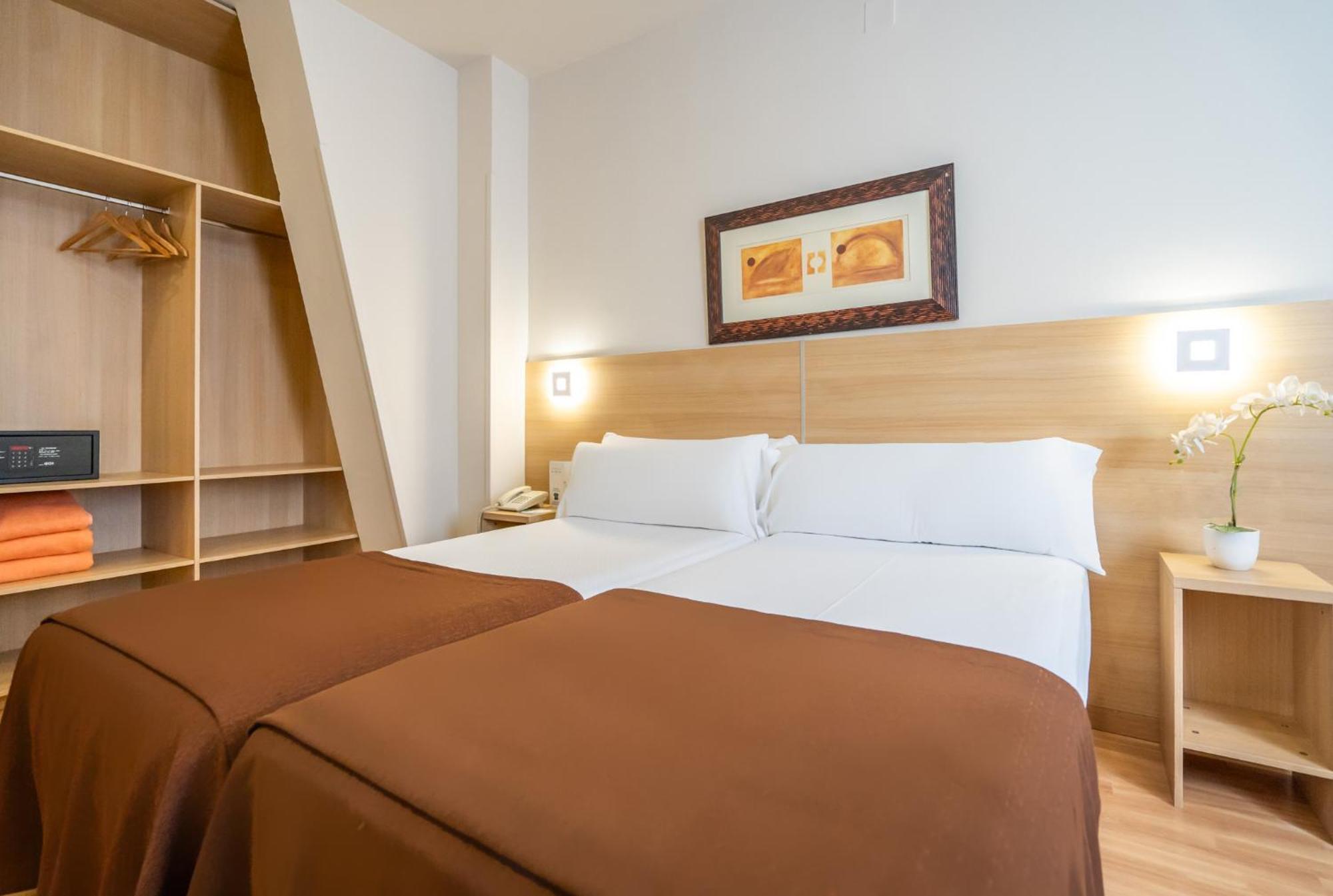 Glories 3* Barcelona
